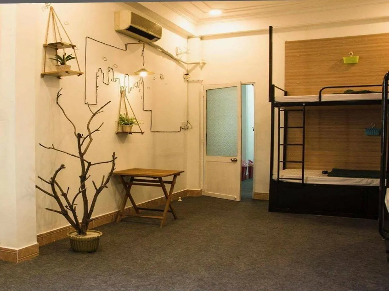 Tabana Hostel Nha Trang 0*,  Vietnam